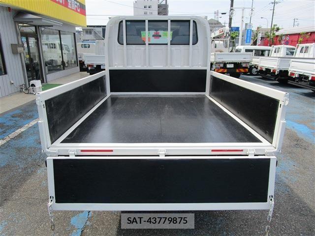 Isuzu ELF TRUCK 2018-05 1204062-5