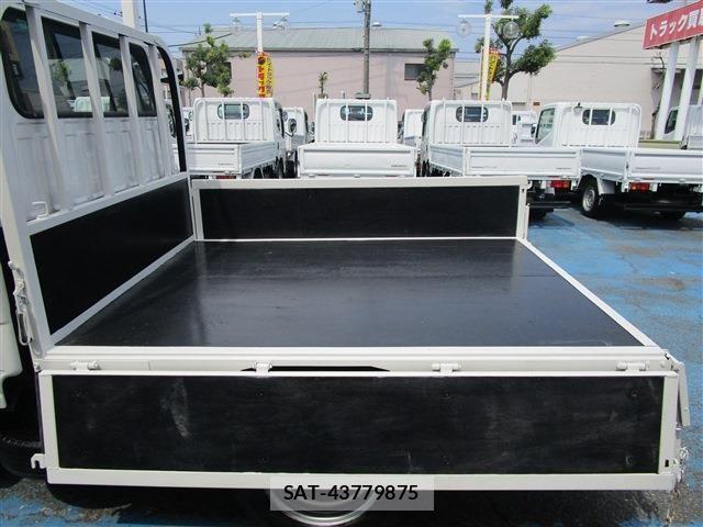 Isuzu ELF TRUCK 2018-05 1204062-8