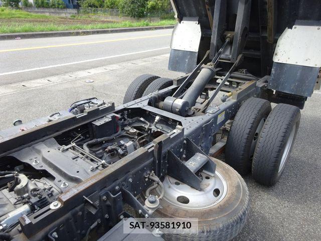 Isuzu ELF TRUCK 2023-02 1214358-9