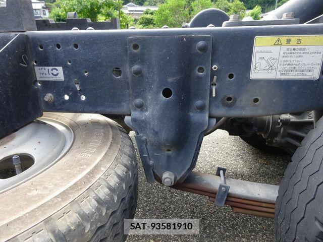 Isuzu ELF TRUCK 2023-02 1214358-11