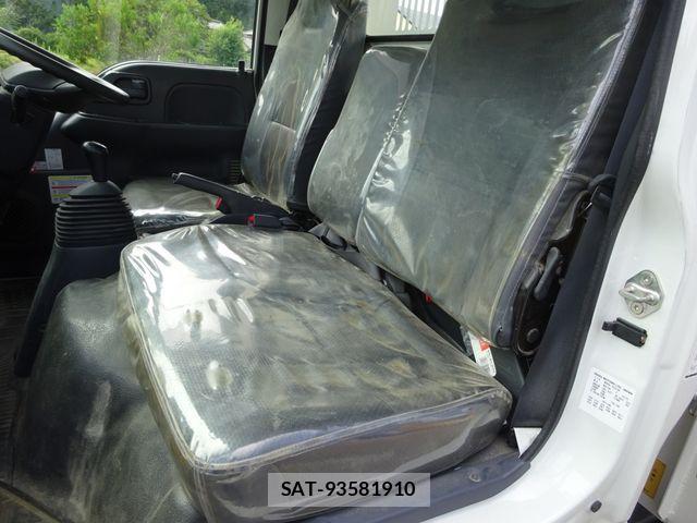 Isuzu ELF TRUCK 2023-02 1214358-15