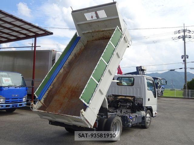 Isuzu ELF TRUCK 2023-02 1214358-1