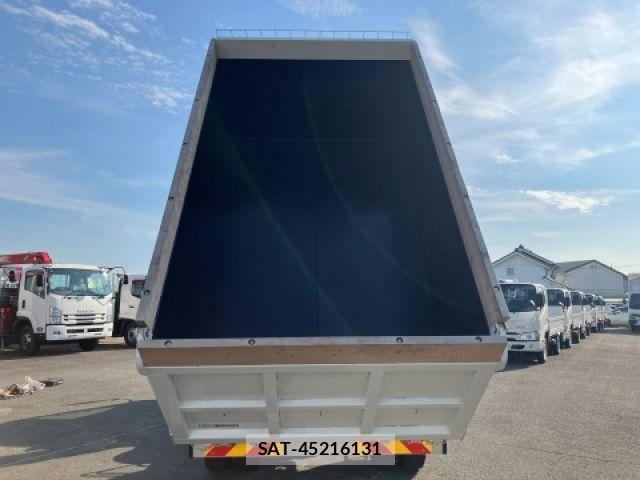 Isuzu ELF TRUCK 2024-05 1220753-3