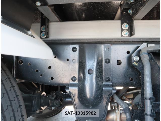 Isuzu ELF TRUCK 2024-03 1220751-17