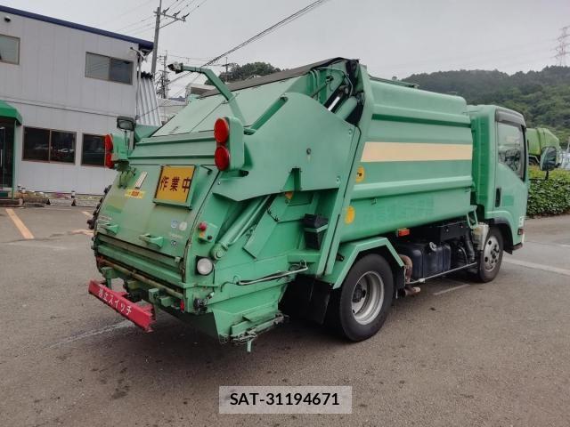 Isuzu ELF TRUCK 2013-02 1220600-4