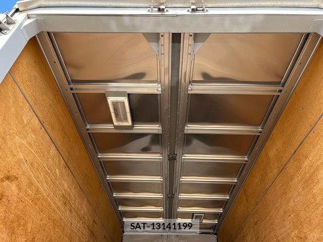 Isuzu ELF TRUCK 2012-08 1227868-12