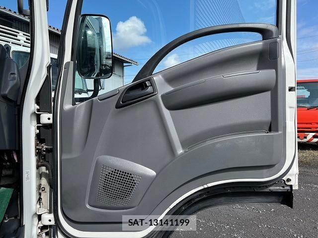 Isuzu ELF TRUCK 2012-08 1227868-16