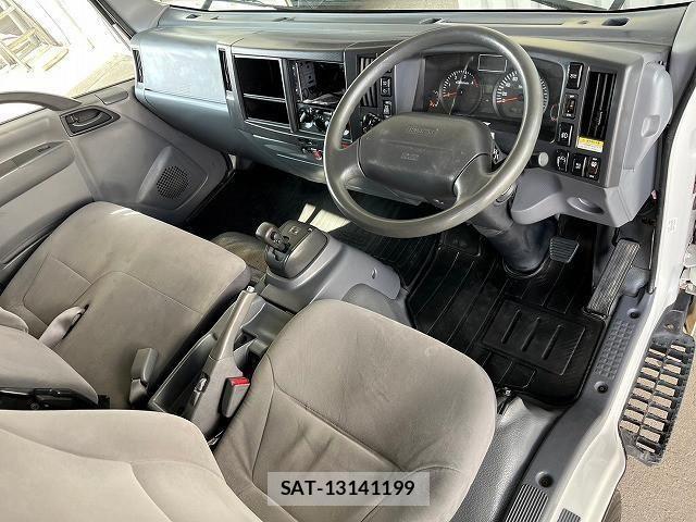 Isuzu ELF TRUCK 2012-08 1227868-17