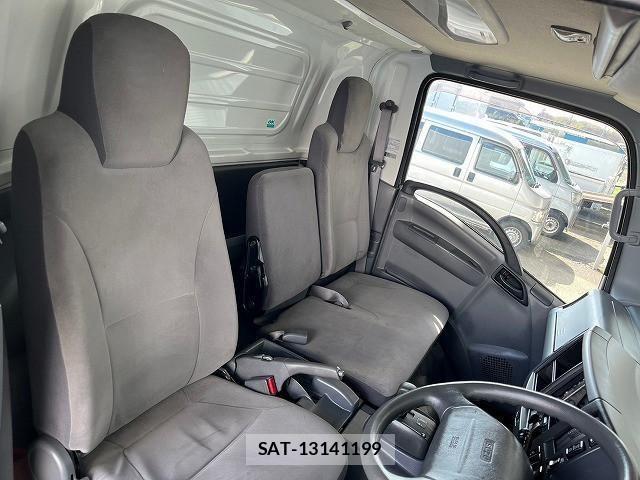 Isuzu ELF TRUCK 2012-08 1227868-18