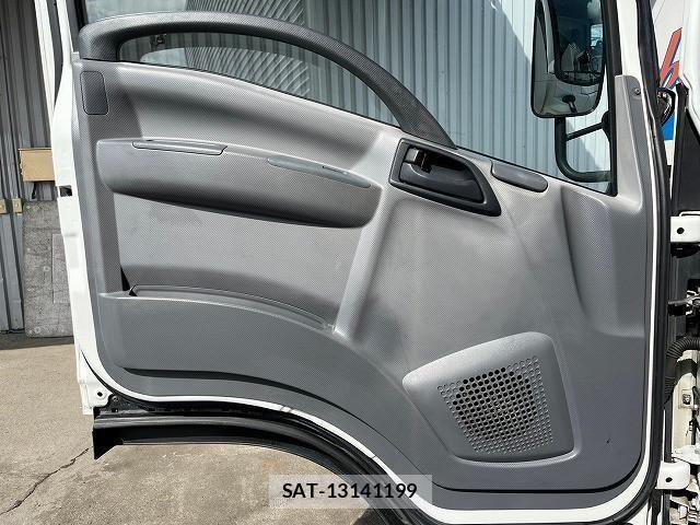 Isuzu ELF TRUCK 2012-08 1227868-19