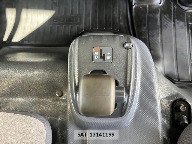 Isuzu ELF TRUCK 2012-08 1227868-23