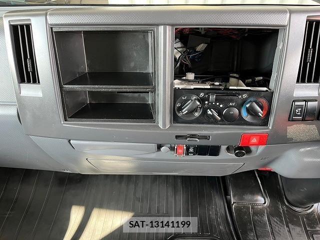 Isuzu ELF TRUCK 2012-08 1227868-25