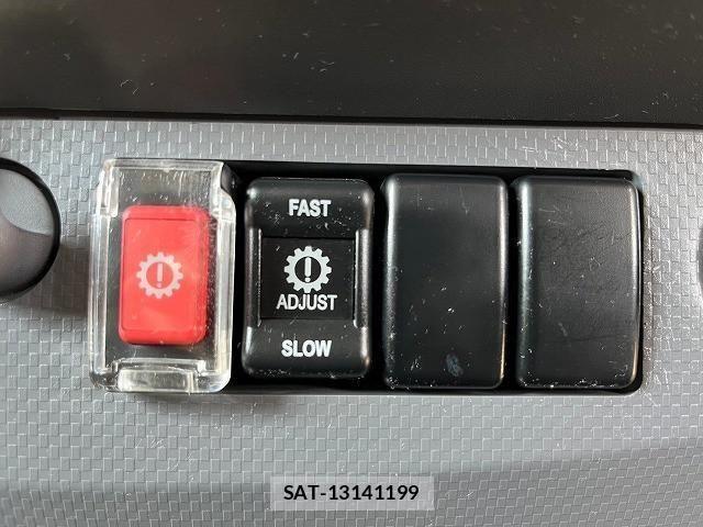 Isuzu ELF TRUCK 2012-08 1227868-26