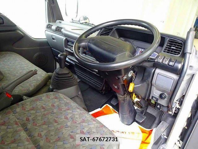 Isuzu ELF TRUCK 2003-06 1227853-12