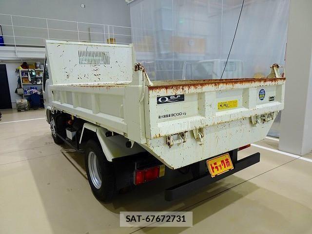 Isuzu ELF TRUCK 2003-06 1227853-7