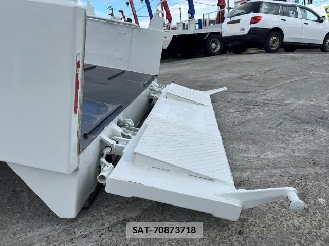 Isuzu ELF TRUCK 2017-05 1227904-8