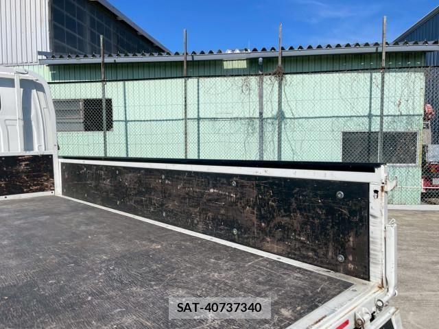 Isuzu ELF TRUCK 2017-04 1227903-11