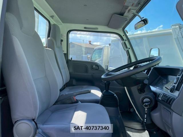 Isuzu ELF TRUCK 2017-04 1227903-23