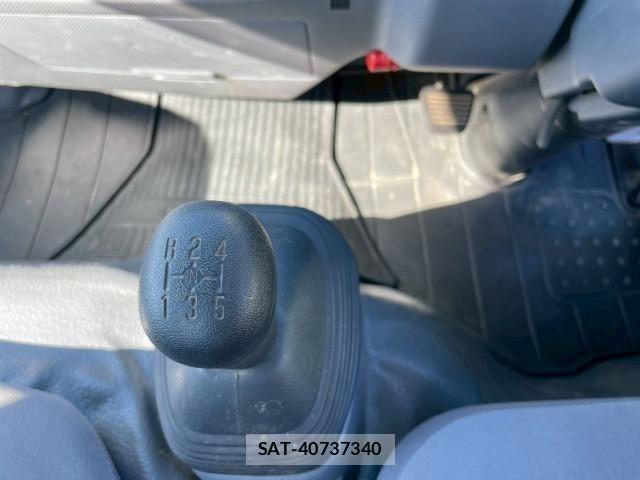 Isuzu ELF TRUCK 2017-04 1227903-26