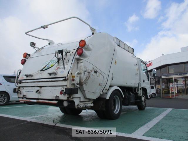 Isuzu ELF TRUCK 2010-09 1227866-16