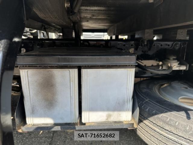 Isuzu ELF TRUCK 2017-03 1235852-20