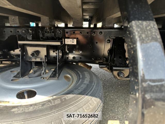 Isuzu ELF TRUCK 2017-03 1235852-21