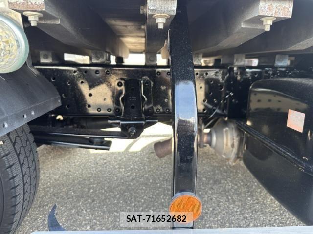 Isuzu ELF TRUCK 2017-03 1235852-24