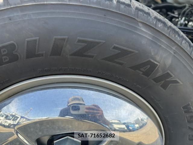 Isuzu ELF TRUCK 2017-03 1235852-26