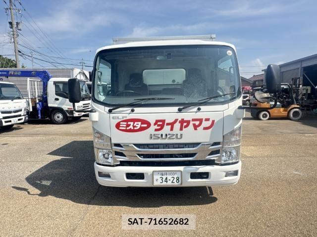 Isuzu ELF TRUCK 2017-03 1235852-7
