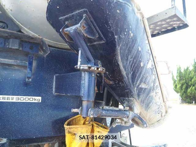 Isuzu ELF TRUCK 2018-03 1256588-22
