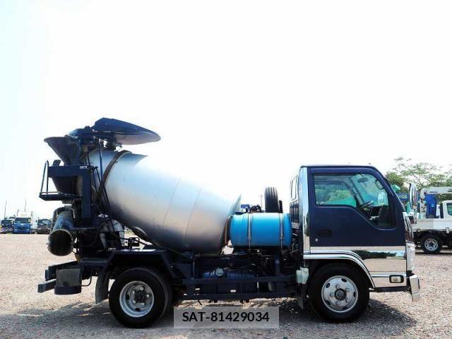 Isuzu ELF TRUCK 2018-03 1256588-5