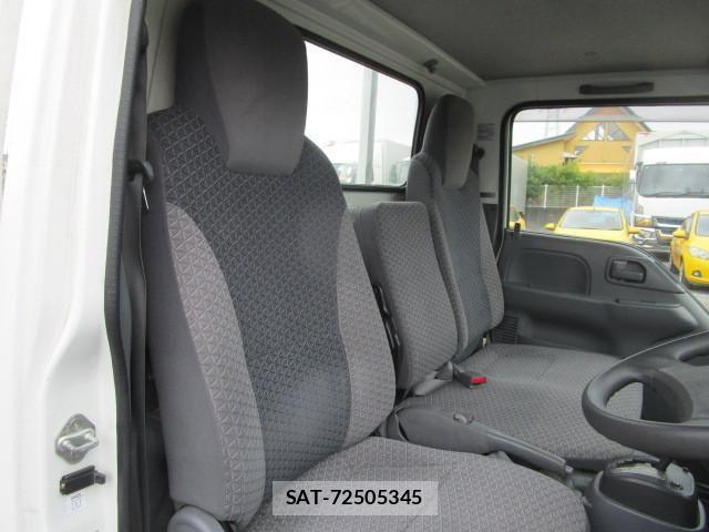 Isuzu ELF TRUCK 2018-04 1256589-11