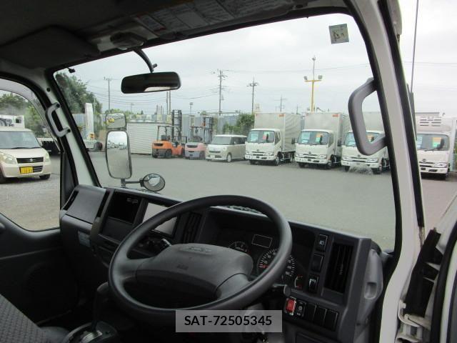 Isuzu ELF TRUCK 2018-04 1256589-12