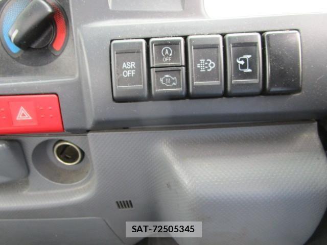 Isuzu ELF TRUCK 2018-04 1256589-15