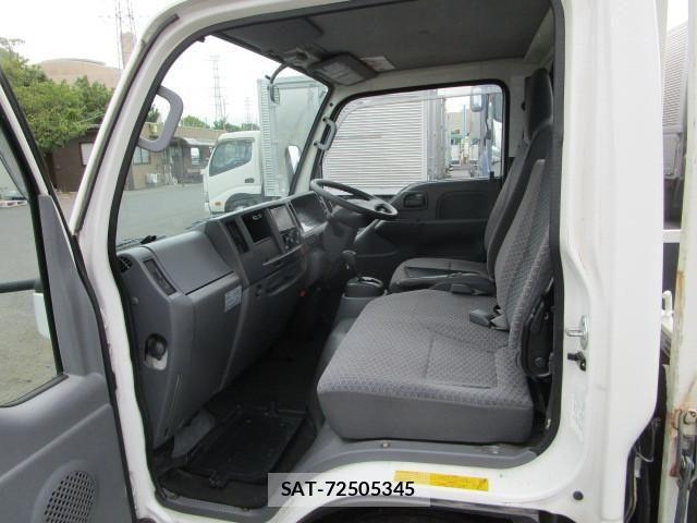 Isuzu ELF TRUCK 2018-04 1256589-19