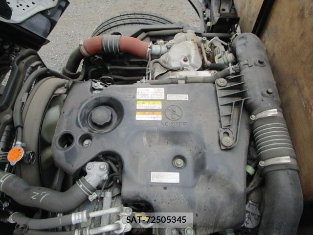 Isuzu ELF TRUCK 2018-04 1256589-21