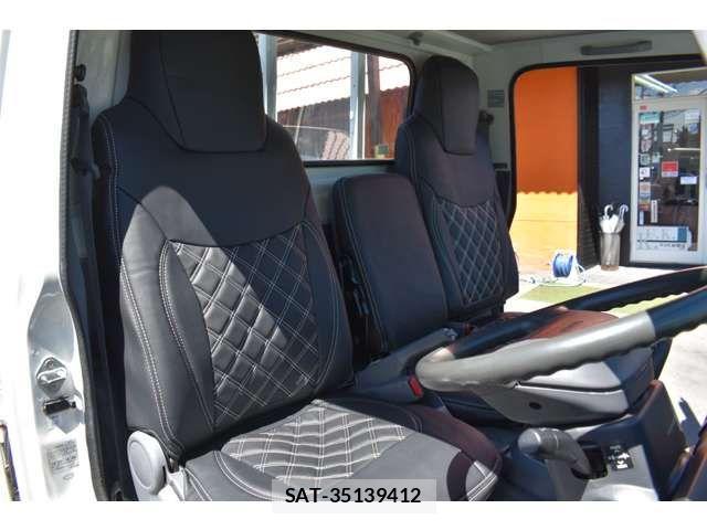 Isuzu ELF TRUCK 2012-03 1267611-1
