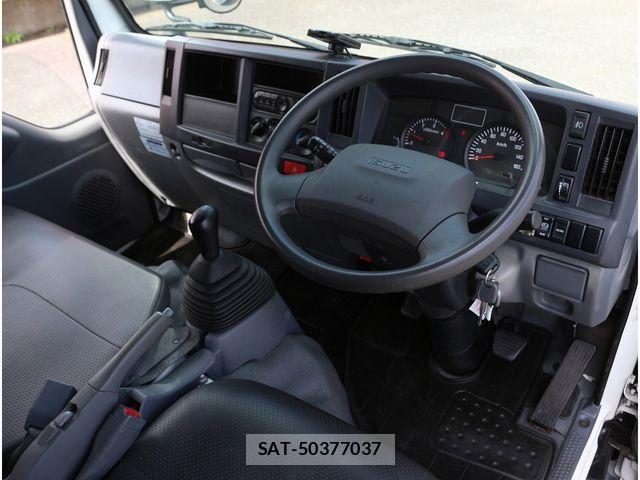 Isuzu ELF TRUCK 2018-05 1312722-1