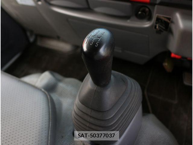 Isuzu ELF TRUCK 2018-05 1312722-23