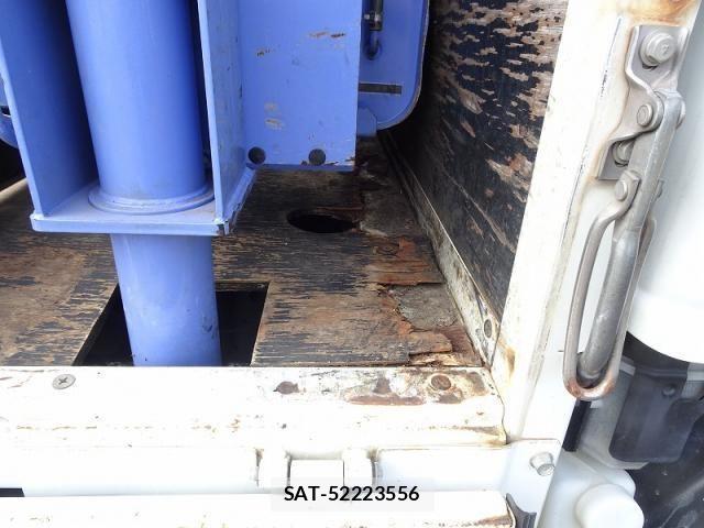 Isuzu ELF TRUCK 2015-10 1319454-12