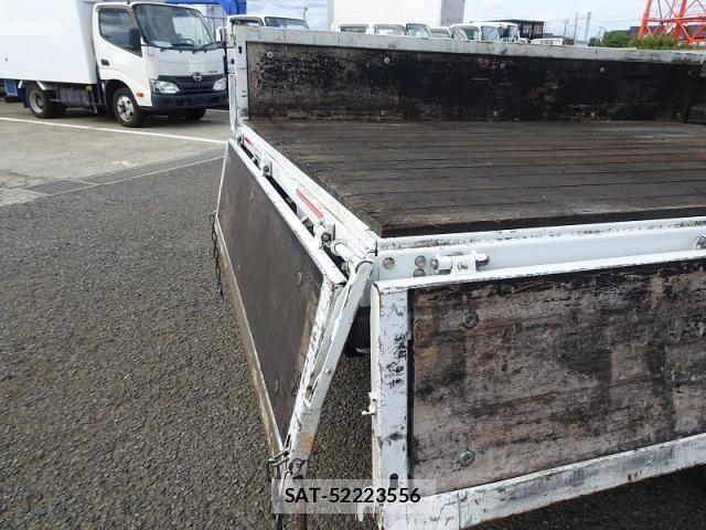 Isuzu ELF TRUCK 2015-10 1319454-13