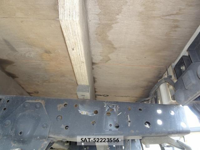 Isuzu ELF TRUCK 2015-10 1319454-15