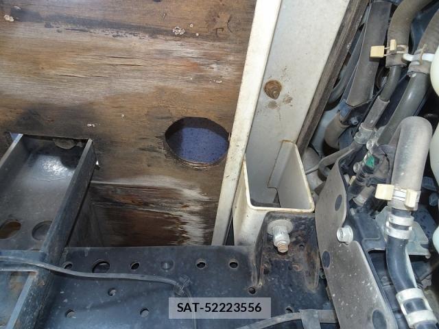 Isuzu ELF TRUCK 2015-10 1319454-18