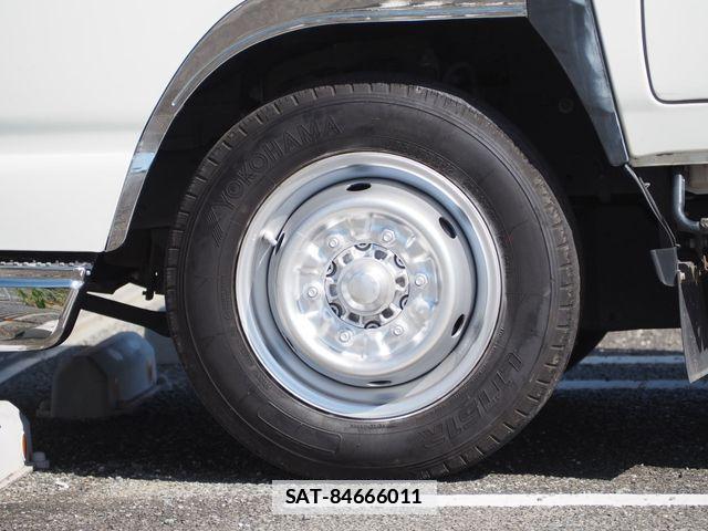 Isuzu ELF TRUCK 2016-05 1330651-9