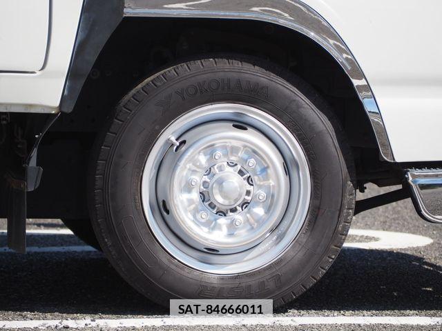 Isuzu ELF TRUCK 2016-05 1330651-7