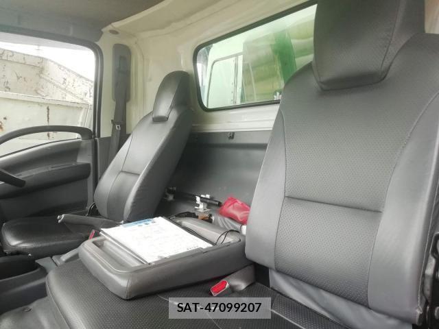 Isuzu ELF TRUCK 2017-04 1345791-26