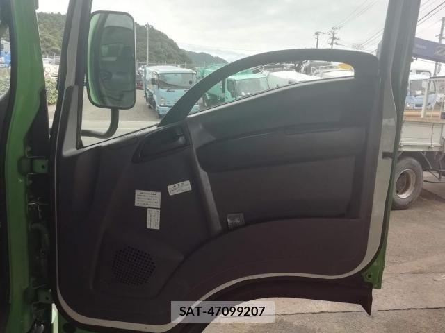 Isuzu ELF TRUCK 2017-04 1345791-29