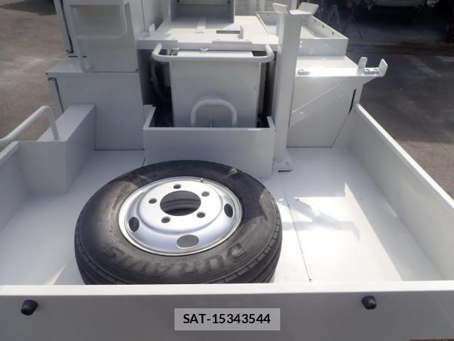 Isuzu ELF TRUCK 2012-10 1346802-11