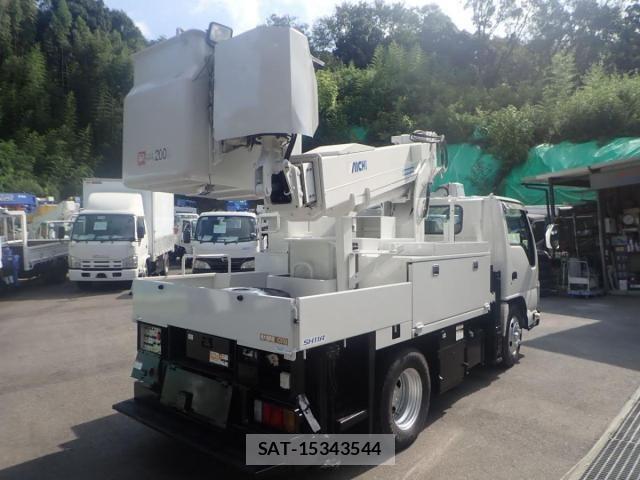 Isuzu ELF TRUCK 2012-10 1346802-1