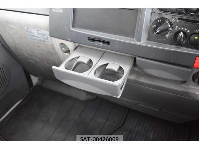 Isuzu ELF TRUCK 2015-03 1354001-11